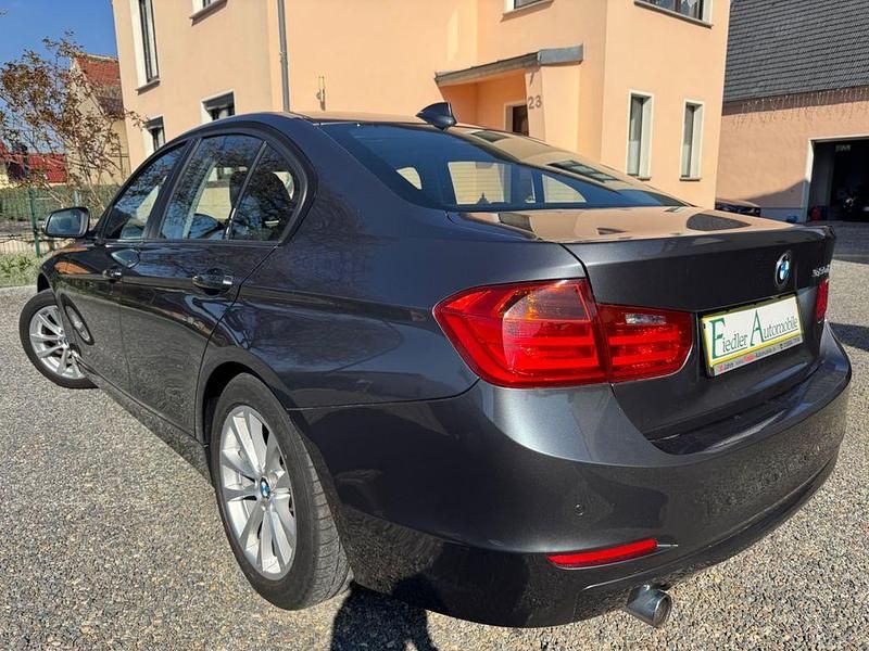 Gebraucht BMW 320 Comfort Edition 184 PS (135 kW) 2012 Grau Limousine