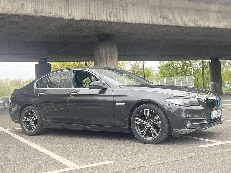 Gebraucht BMW 520 184 PS (135 kW) 2014 Limousine