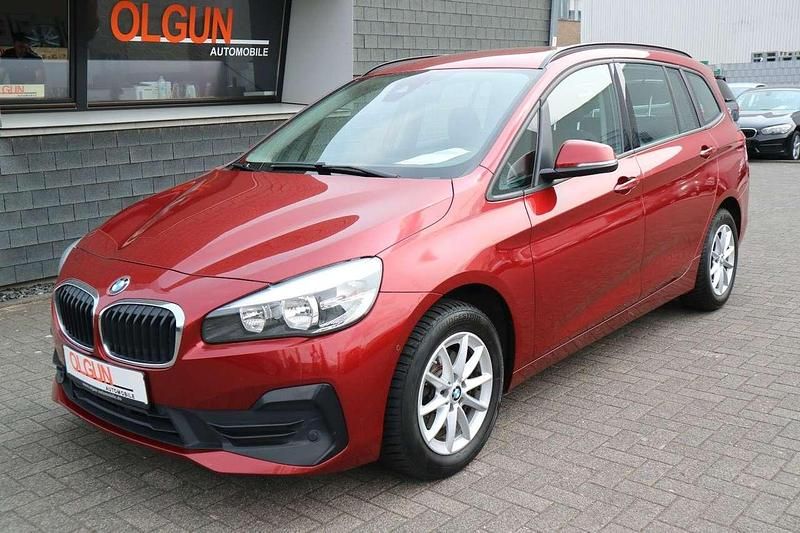 Flamencorot Gebraucht 2018 BMW 216 Van / Kleinbus | 14.990 € (Etwas zu teuer) - Bild 1/4