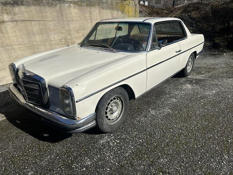 Gebraucht Mercedes W114 150 PS (110 kW) 1970 Weiß Coupé