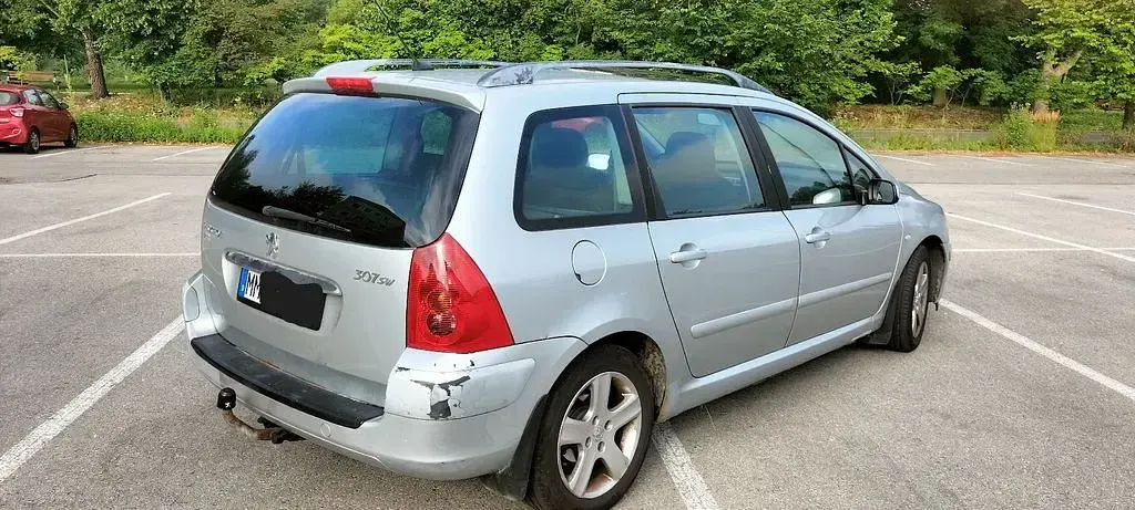 Gebraucht Peugeot 307 109 PS (80 kW) 2003 Silber Limousine