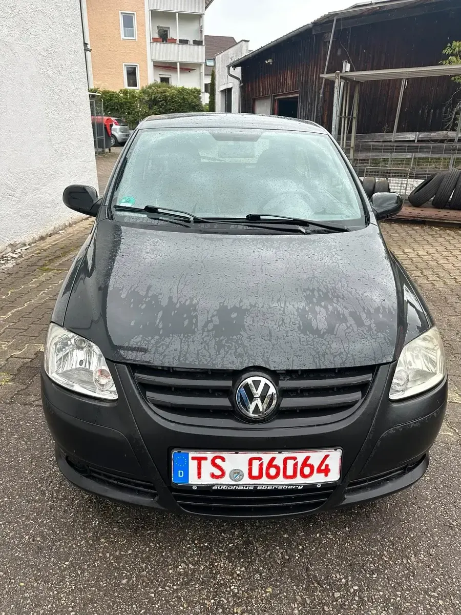 Gebraucht VW Fox 62 PS (45 kW) 2009 Grau Kleinwagen
