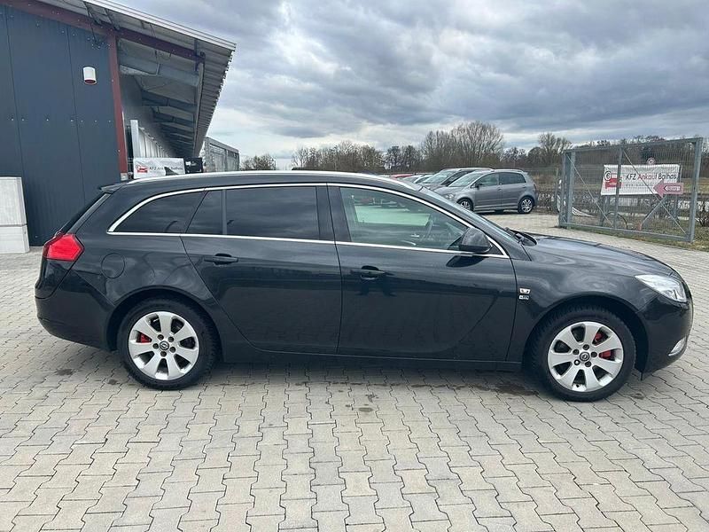 Gebraucht Opel Insignia 160 PS (117 kW) 2012 Schwarz Kombi