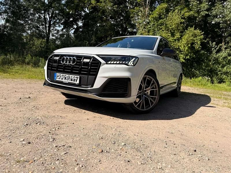 Weiß Gebraucht 2019 Audi Q7 S-Line SUV | 59.843 € - Bild 1/4