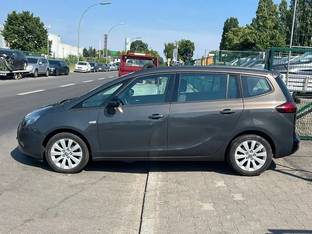 Gebraucht Opel Zafira Tourer Innovation 131 PS (96 kW) 2015 Grau Van / Kleinbus