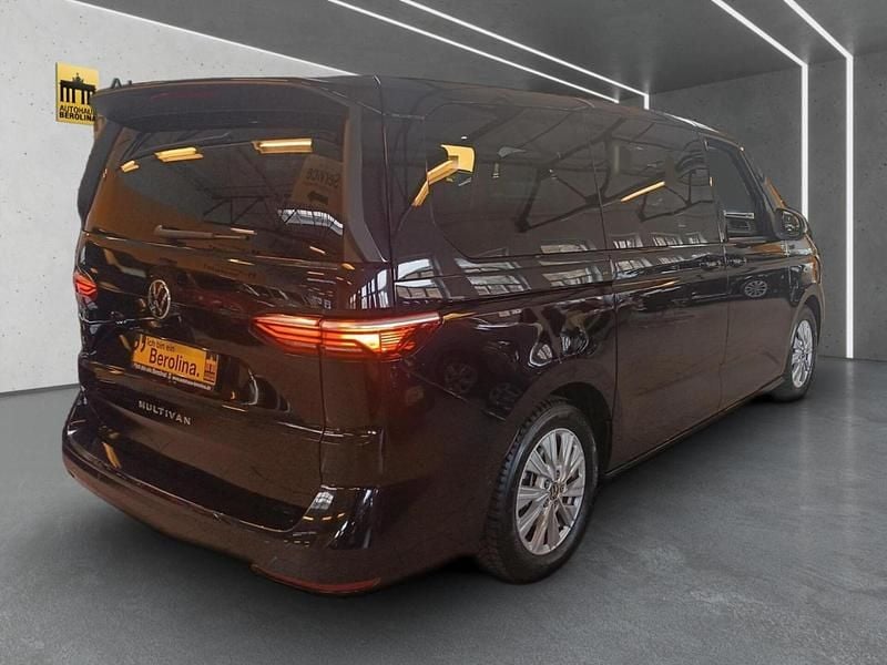 Second-hand VW Multivan Life 150 CP (110 kW) 2025 Monovolum