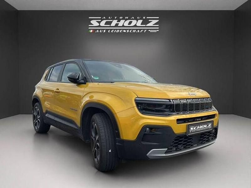 Gebraucht Jeep Avenger EV Summit 114 kW (156 PS) 2023 Sun yellow mit dach in volcano SUV