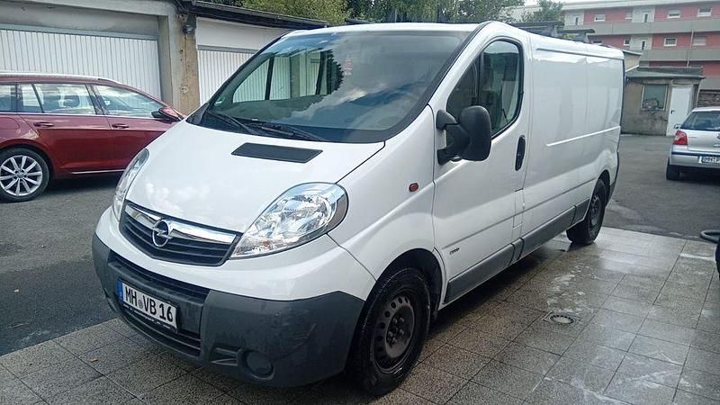 Weiß Gebraucht 2014 Opel Vivaro Van | 6.850 € (Superpreis) - Bild 1/4