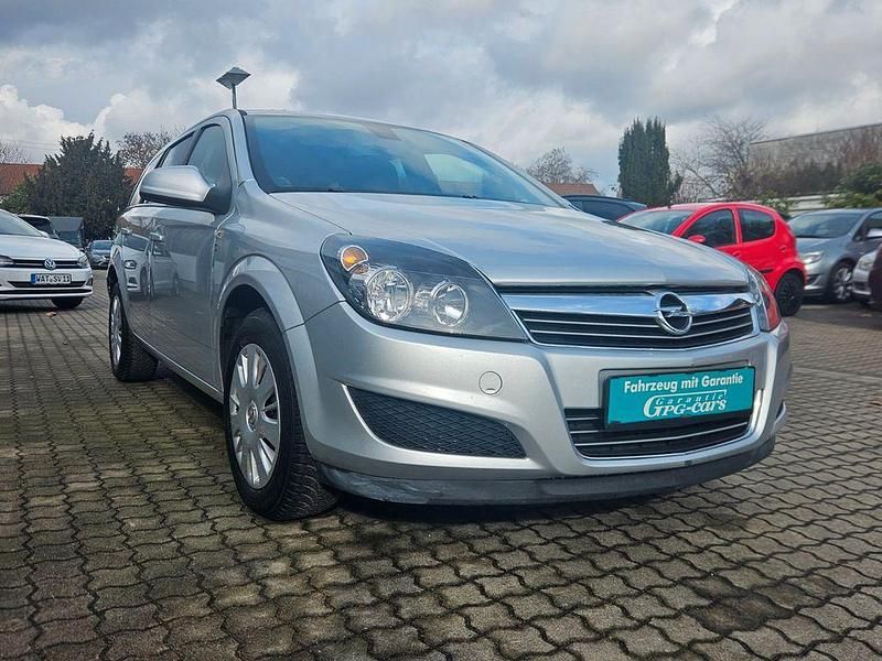 Gebraucht Opel Astra Edition 140 PS (102 kW) 2010 Grau Limousine