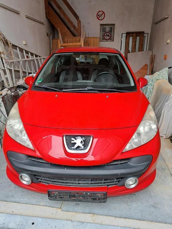 Rot Gebraucht 2009 Peugeot 207 Kleinwagen | 1.000 € (Superpreis) - Bild 1/4