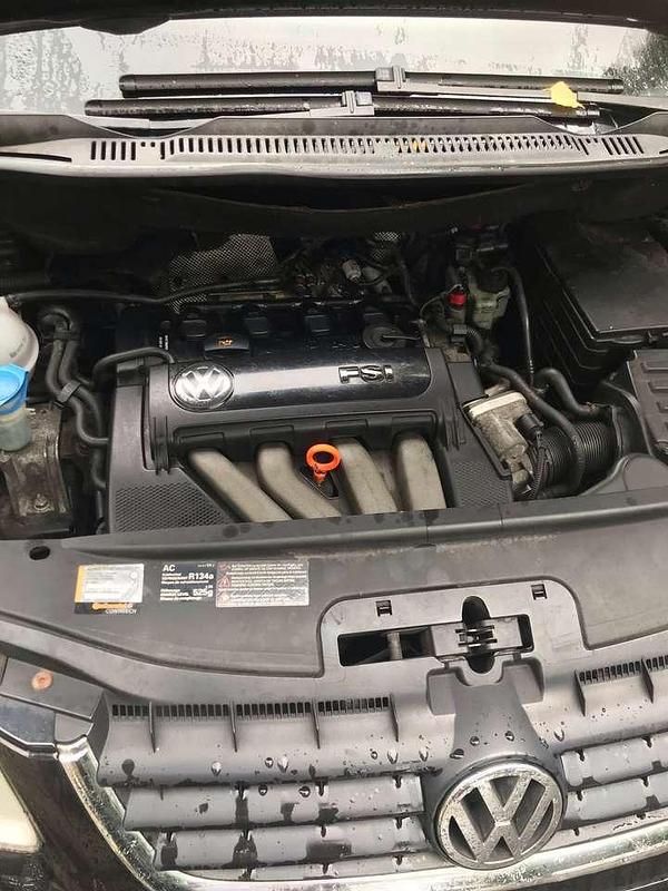 Gebraucht VW Touran Highline 116 PS (85 kW) 2004 Schwarz Van / Kleinbus
