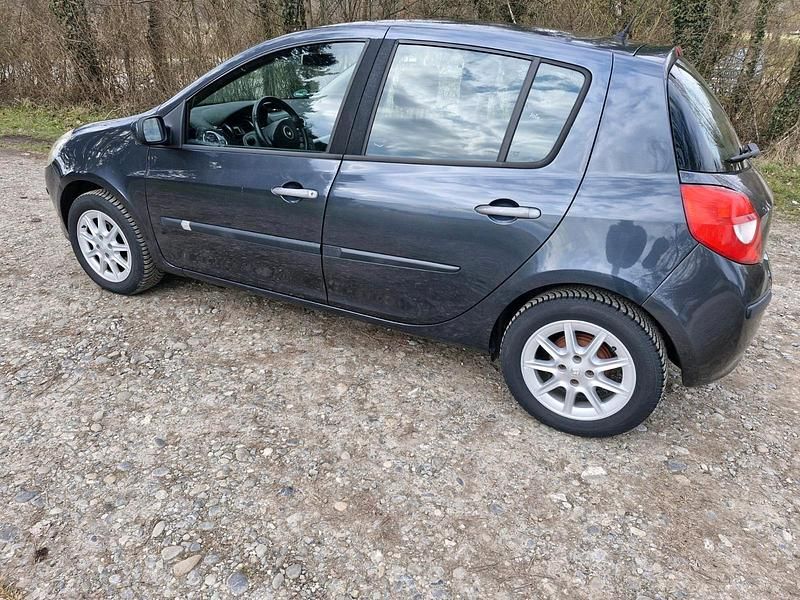 Gebraucht Renault Clio III 75 PS (55 kW) 2007 Schwarz Kleinwagen