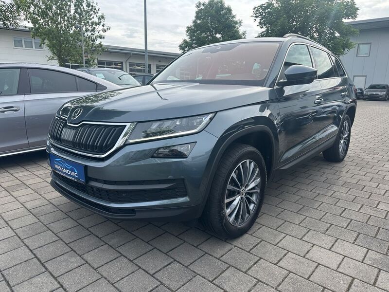 Grau Gebraucht 2020 Skoda Kodiaq Ambition SUV | 25.900 € (Fairer Preis) - Bild 1/4