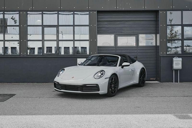 Grau Gebraucht 2021 Porsche 911 Targa 4S Cabrio | 153.510 € (Teuer) - Bild 1/4