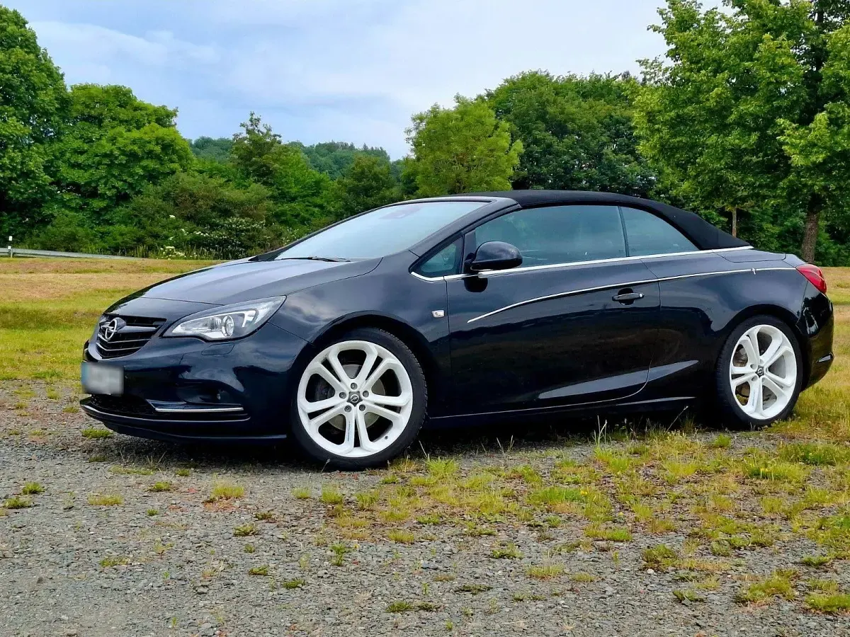 Gebraucht Opel Cascada Innovation 200 PS (147 kW) 2015 Schwarz Cabrio