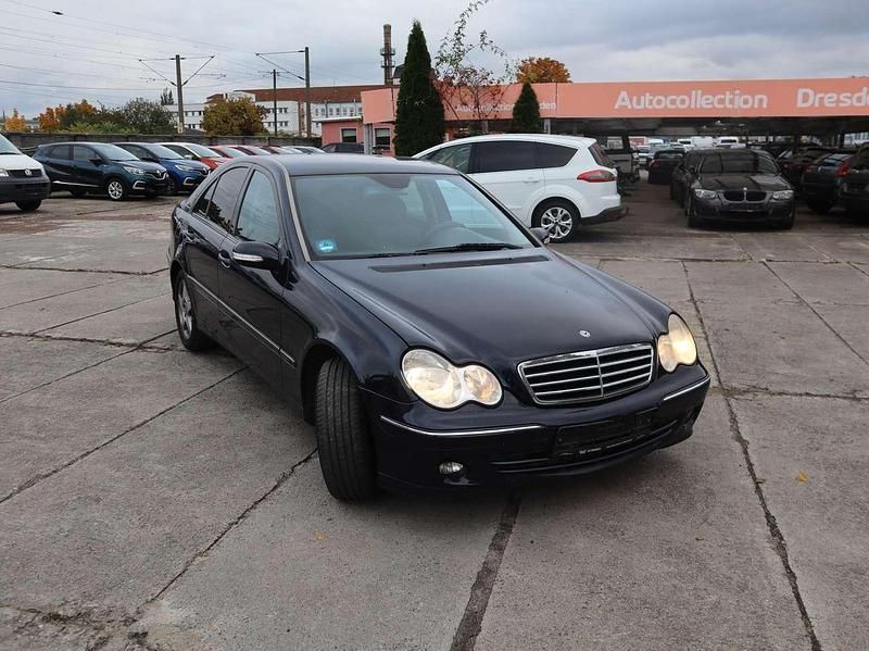 Tansanitblau metalliclack Gebraucht 2006 Mercedes C230 Limousine | 3.200 € (Fairer Preis) - Bild 1/4