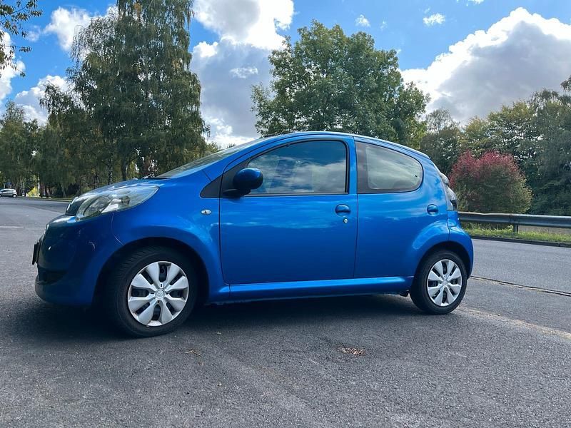 Blau Gebraucht 2011 Citroën C1 Kleinwagen | 3.499 € (Fairer Preis) - Bild 1/4