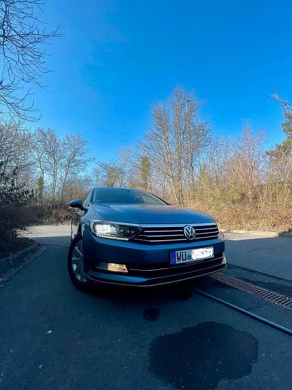 Gebraucht 2015 VW Passat Highline Kombi | 11.500 € (Teuer) - Bild 1/4