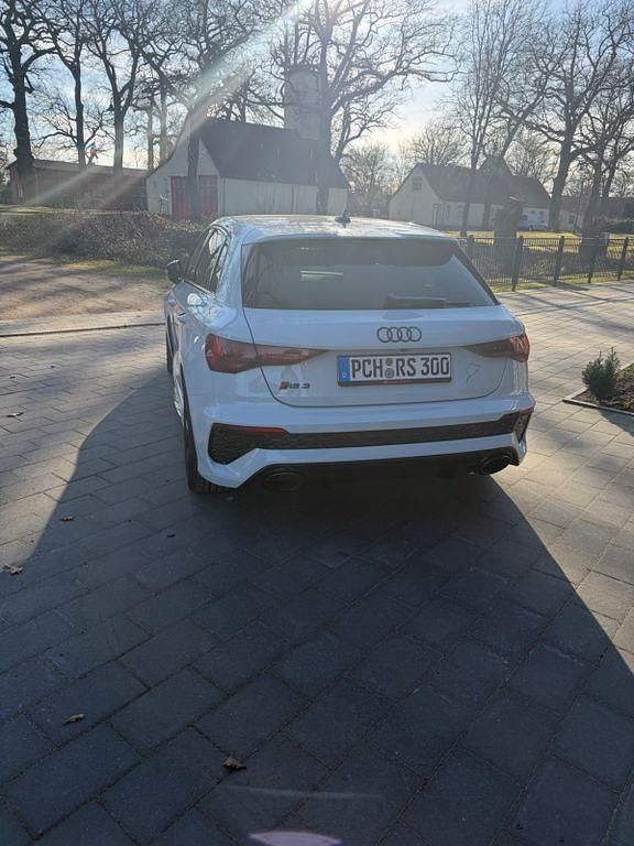 Gebraucht Audi RS3 Ambiente 400 PS (294 kW) 2024 Weiß Limousine
