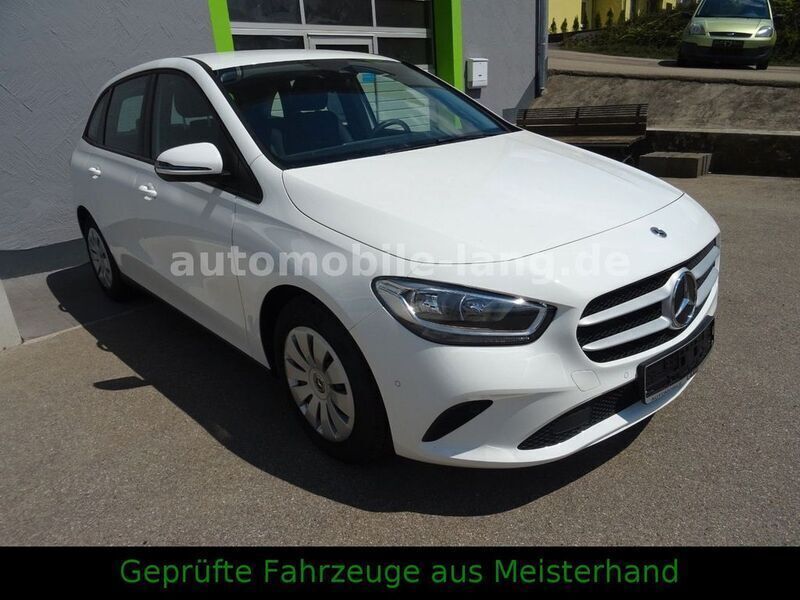 Polarweiss unilack Gebraucht 2020 Mercedes B180 Business Van / Kleinbus | 23.900 € (Fairer Preis) - Bild 1/4