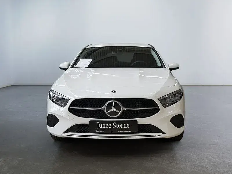 Gebraucht Mercedes A250 Progressive 218 PS (160 kW) 2025 Weiß Limousine