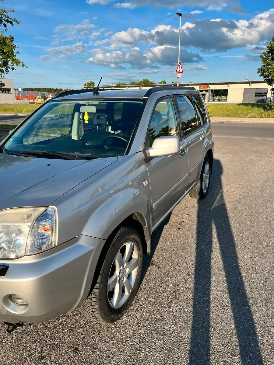 Gebraucht Nissan X-Trail 136 PS (100 kW) 2007 Silber SUV