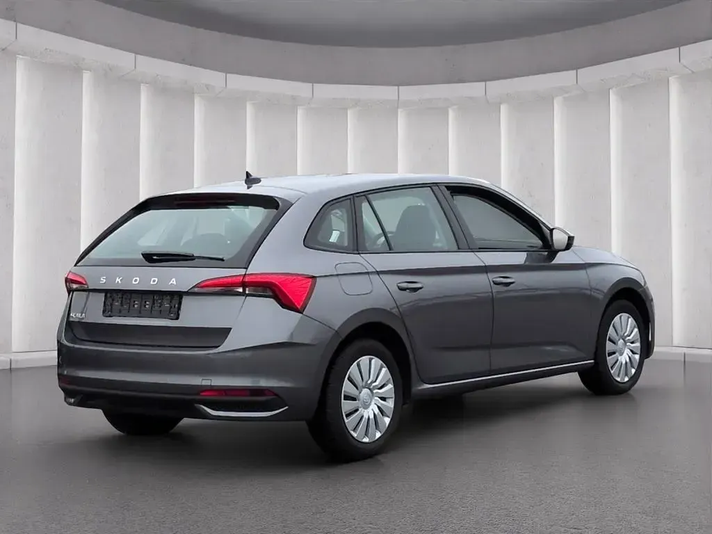 Gebraucht Skoda Scala Essence 116 PS (85 kW) 2025 Graphitegrau metallic Kleinwagen