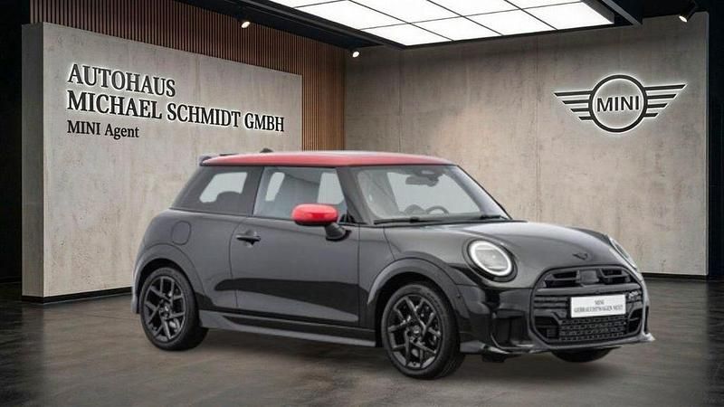 Usata Mini Cooper 156 CV (114 kW) 2024 Nero Utilitaria
