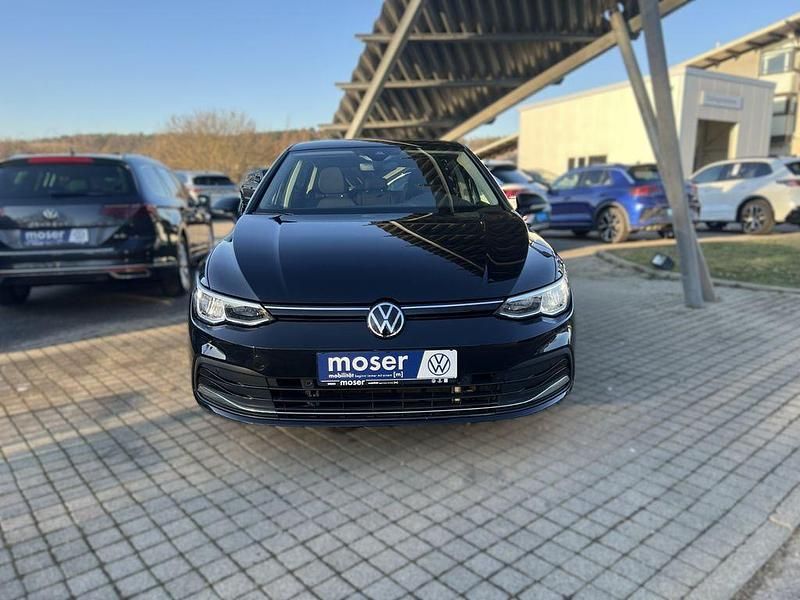 Gebraucht VW Golf VII Active 150 PS (110 kW) 2021 Schwarz Kleinwagen