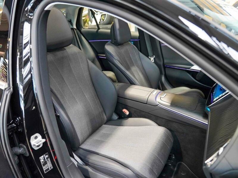 Gebraucht Mercedes E220 Avantgarde 197 PS (144 kW) 2024 Lack obsidianschwarz Kombi