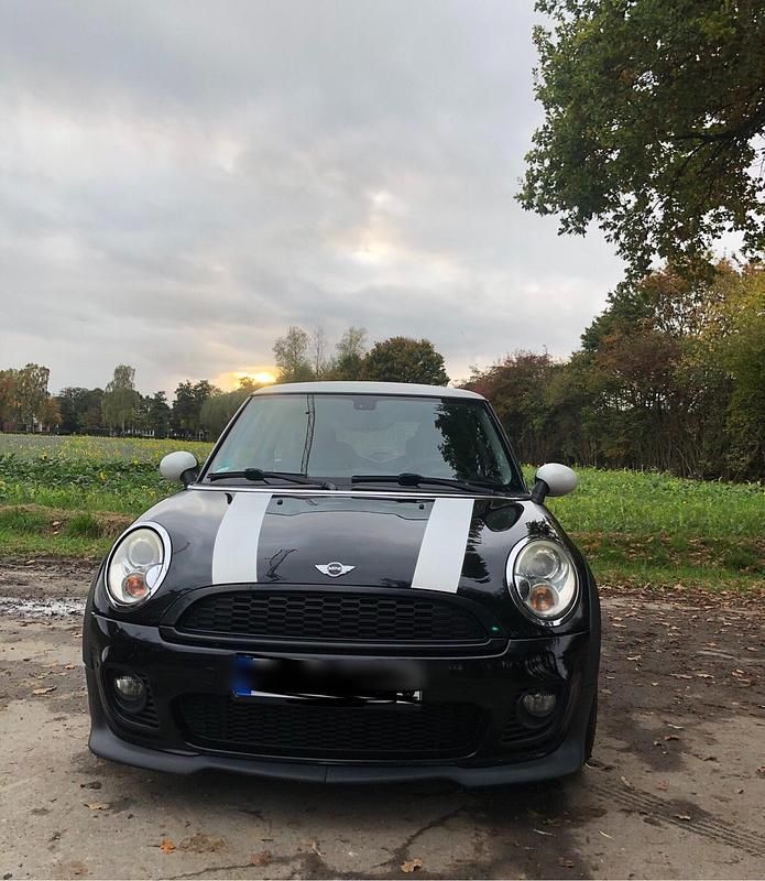 Schwarz Gebraucht 2009 Mini John Cooper Works Kleinwagen | 6.000 € - Bild 1/4
