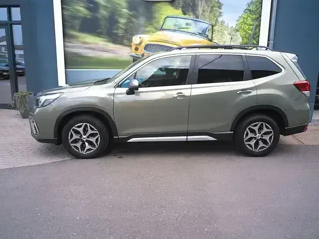 Gebraucht Subaru Forester 150 PS (110 kW) 2020 Grün SUV