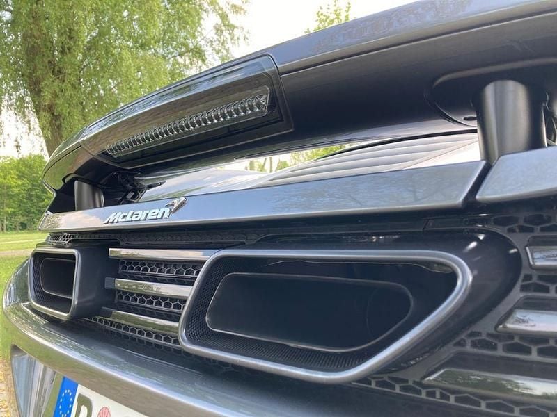 Grau Gebraucht 2014 McLaren MP4-12C Cabrio | 139.900 € (Etwas zu teuer) - Bild 1/4