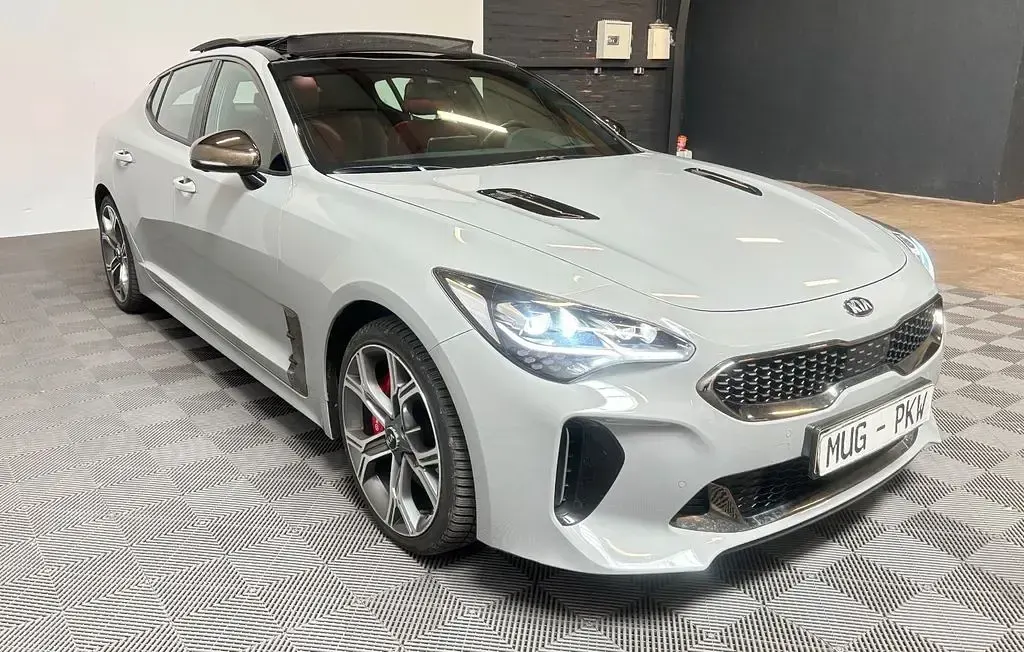 Gebraucht Kia Stinger GT 366 PS (269 kW) 2019 Silber Kleinwagen