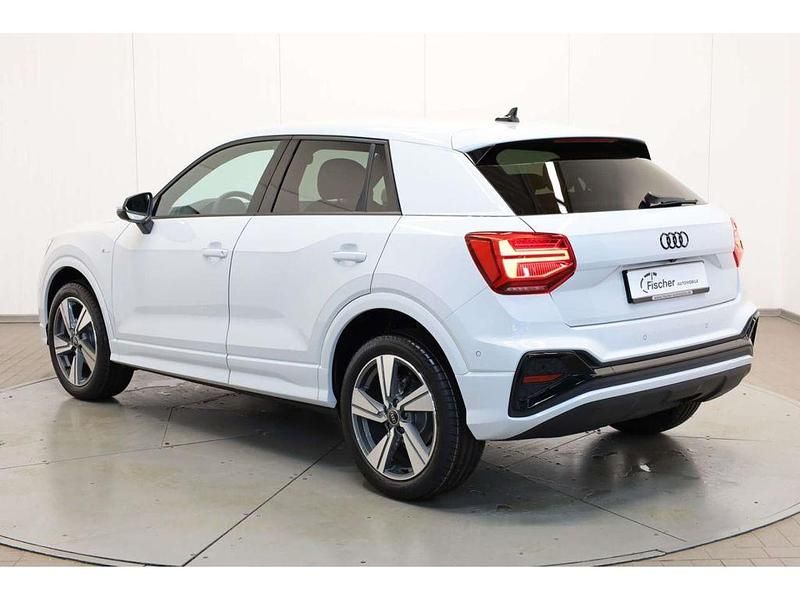 Neu Audi Q2 S-Line 150 PS (110 kW) 2025 Schwarz SUV