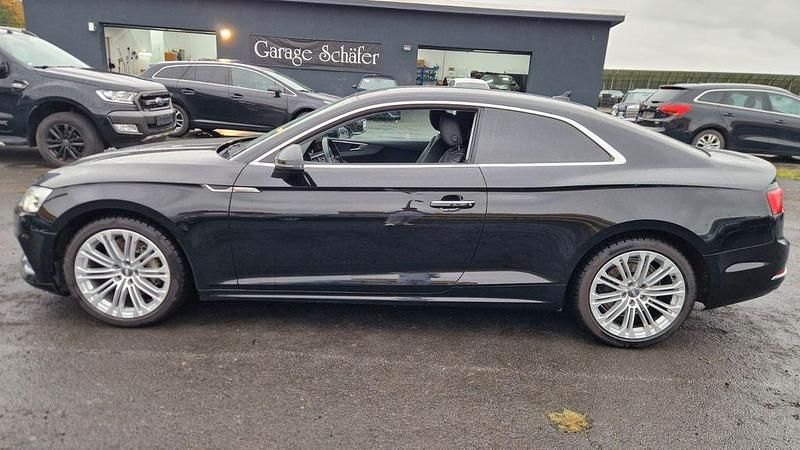Gebraucht Audi A5 Ambiente 190 PS (139 kW) 2017 Schwarz Coupé