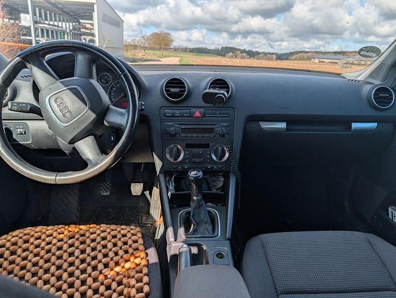 Gebraucht Audi A3 Ambiente 140 PS (102 kW) 2006 Schwarz Kleinwagen