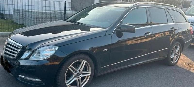 Gebraucht Mercedes E200 Avantgarde 184 PS (135 kW) 2012 Schwarz Kombi