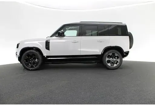 Gebraucht Land Rover Defender SE Dynamic 250 PS (183 kW) 2026 Grau SUV
