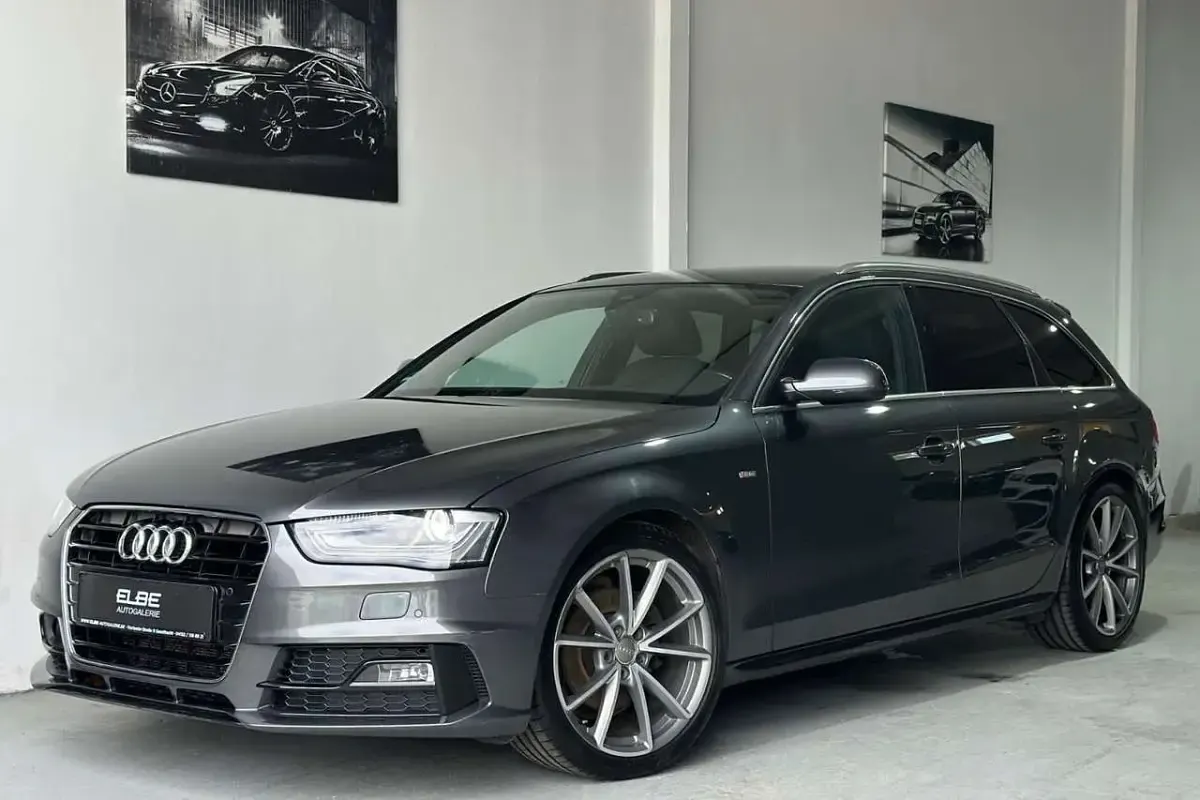 Gebraucht Audi A4 S-Line 190 PS (139 kW) 2015 Grau Kombi