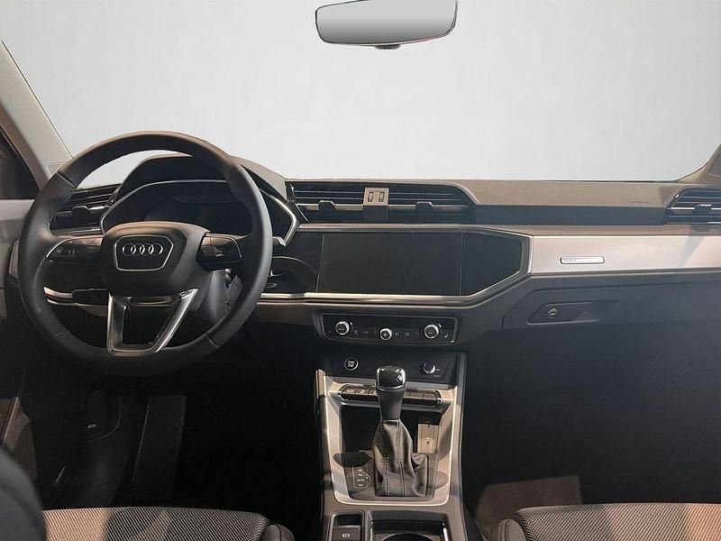 Gebraucht Audi Q3 Ambiente 150 PS (110 kW) 2025 Mythosschwarz metallic SUV