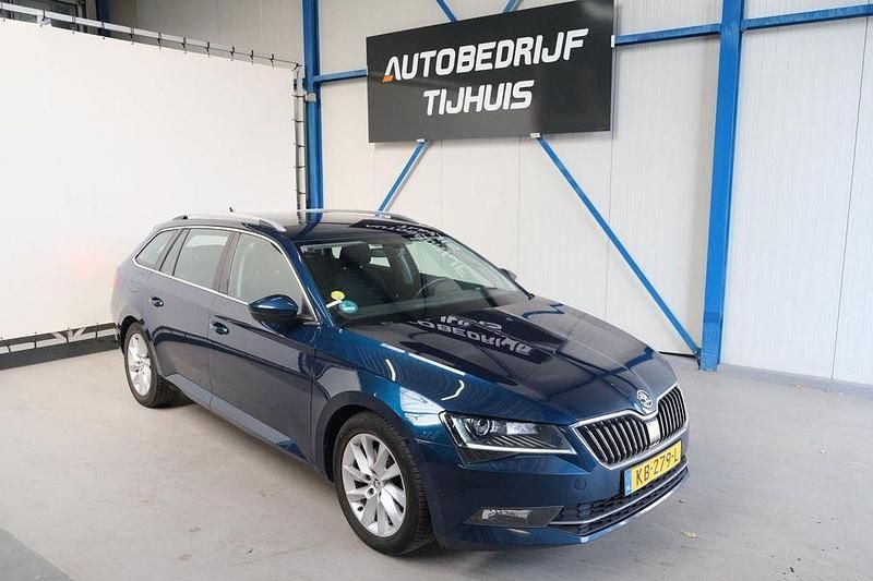 Blau Gebraucht 2016 Skoda Superb Business Line Kombi | 9.750 € (Etwas zu teuer) - Bild 1/4