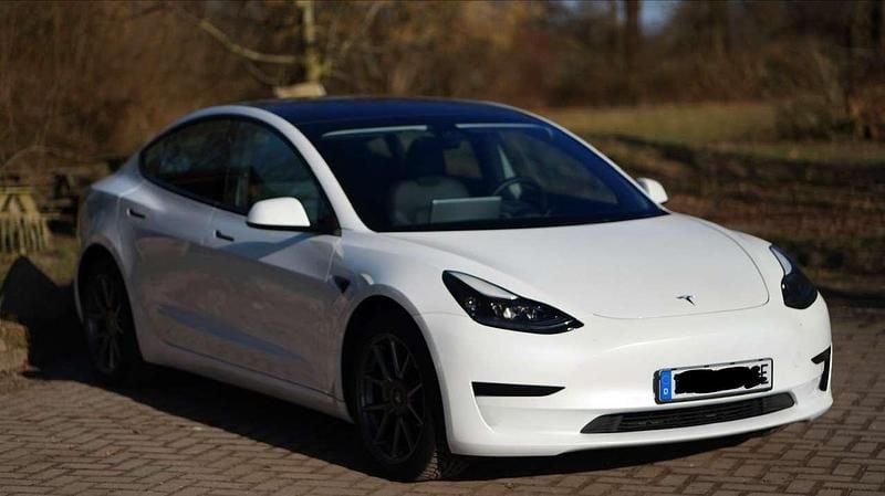 Gebraucht Tesla Model 3 Standard Range Plus 225 kW (306 PS) 2021 Weiß Limousine