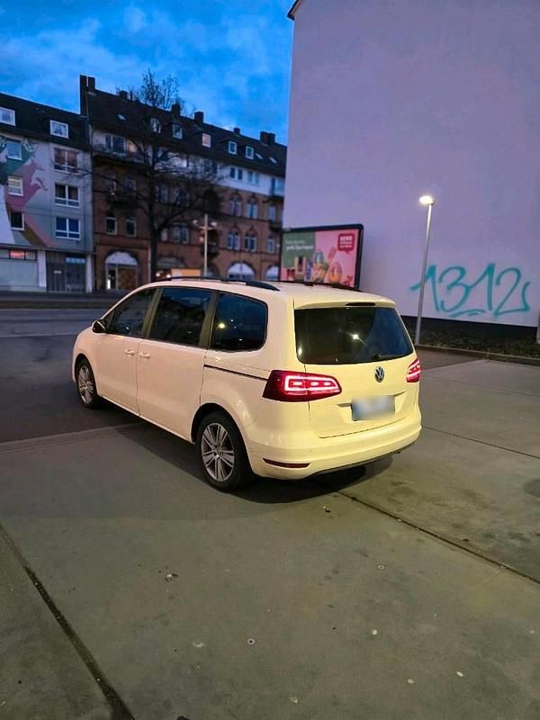 Gebraucht VW Sharan 150 PS (110 kW) 2018 Beige Van / Kleinbus