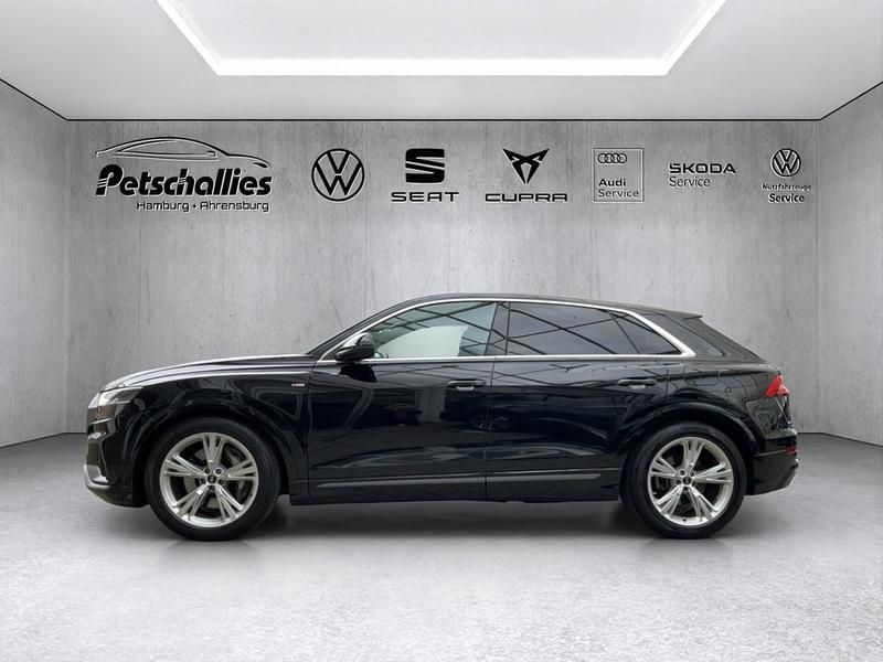 Gebraucht Audi Q8 Ambiente 381 PS (280 kW) 2023 Schwarz SUV
