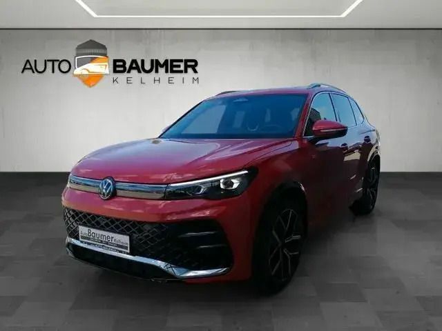 Persimmon red Gebraucht 2024 VW Tiguan Pro SUV | 42.990 € (Teuer) - Bild 1/4