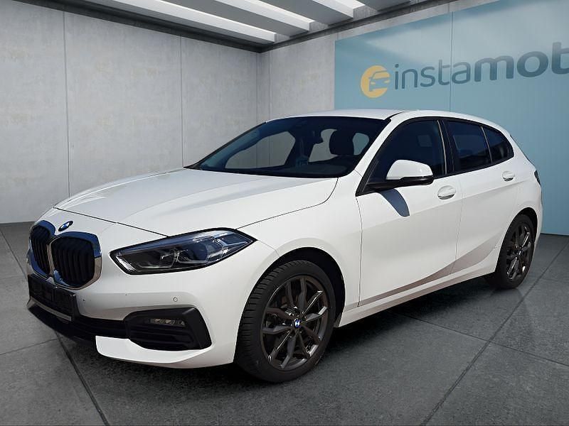Weiß Gebraucht 2023 BMW 120 Advantage Kleinwagen | 28.549 € (Fairer Preis) - Bild 1/4