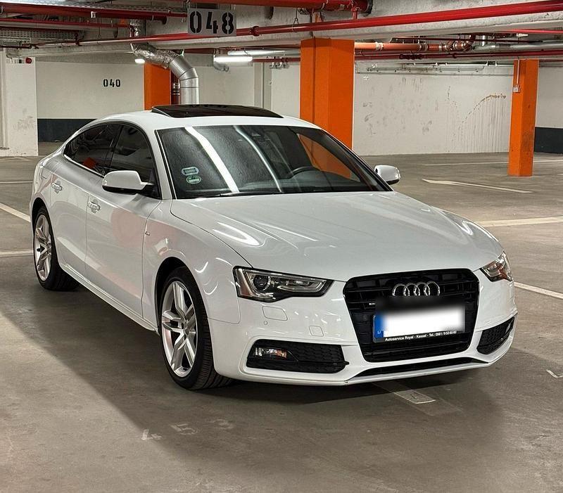 Weiß Gebraucht 2013 Audi A5 Sportback S-line plus Kleinwagen | 16.500 € (Fairer Preis) - Bild 1/4