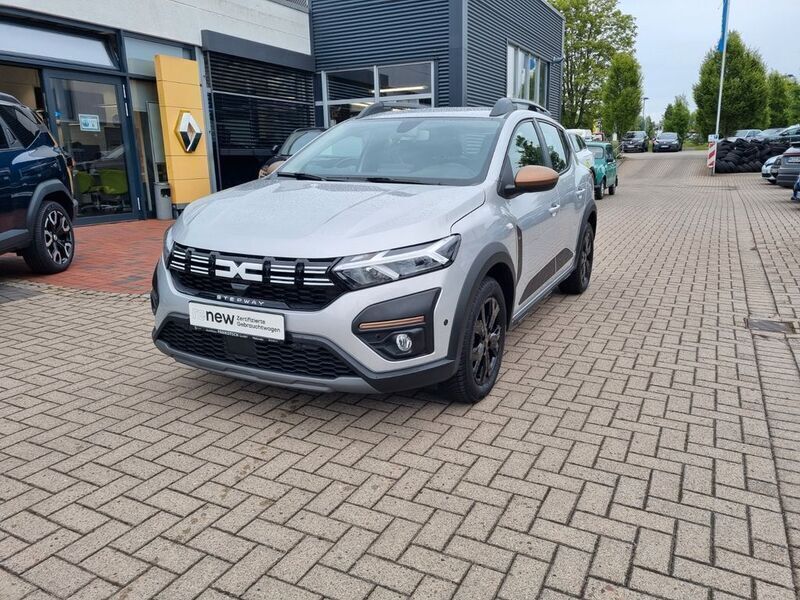 Grau Gebraucht 2024 Dacia Sandero Extreme Kleinwagen | 20.990 € (Etwas zu teuer) - Bild 1/4