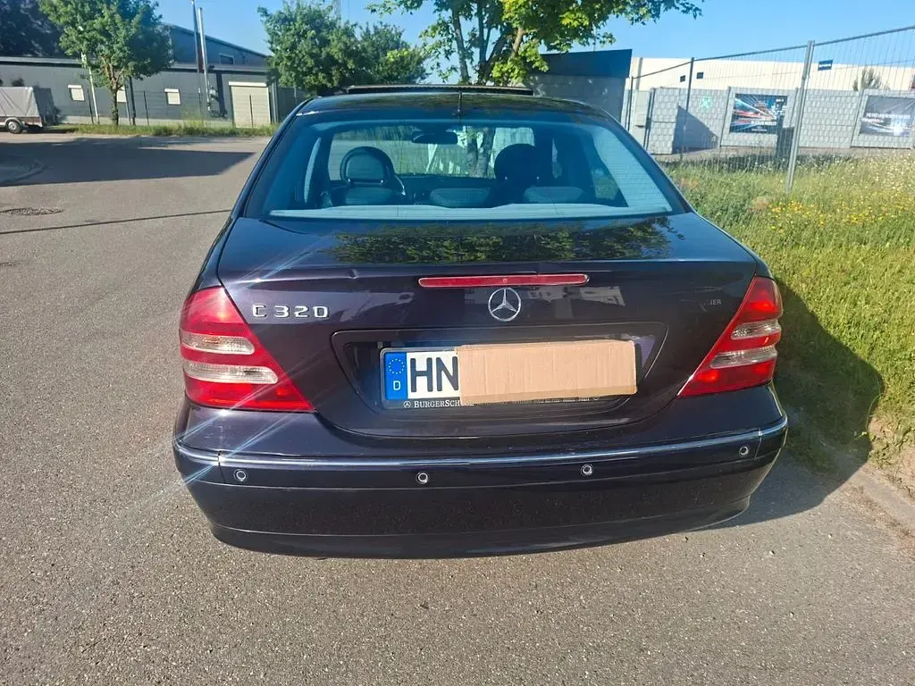Gebraucht Mercedes C320 Avantgarde 218 PS (160 kW) 2001 Violet Limousine
